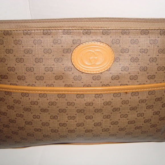 COPY - GUCCI Tan Leather Clutch - Picture 4 of 8